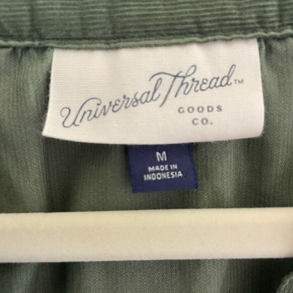 Universal Thread Green Corduroy Long Sleeve Pullover Top Women’s Size Medium - Picture 3 of 5